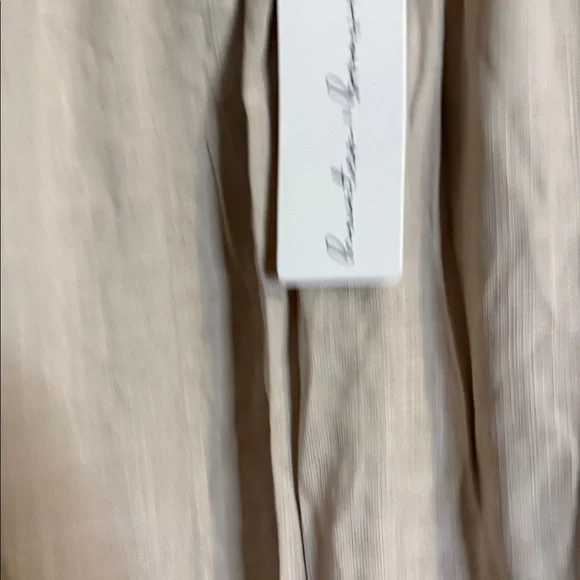 Relaxed Beige Spaghetti-Strap Linen Jumpsuit - Picture 5 of 5